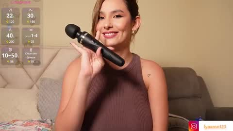 Snapshot of lya_aron_couple chatting on 02-18-25, 11:41 lya_aron_couple online show from 02-18-25, 11:41