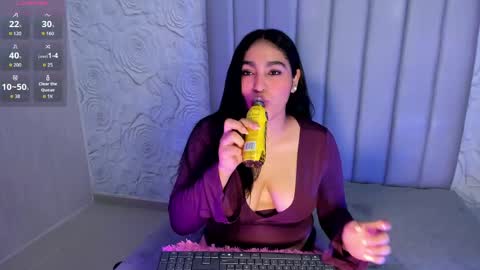 LYA DUBOIS  online show from 04-15-26, 08:42