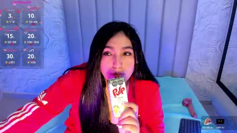 LYA DUBOIS  online show from 04-17-26, 08:34