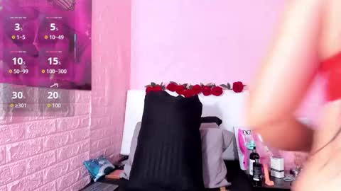 Snapshot of lyaa_collins_ chatting on 10-20-25, 11:54 Lya online show from 10-20-25, 11:54