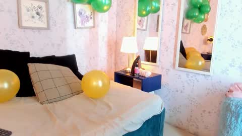 Lyan online show from 03-17-26, 08:12