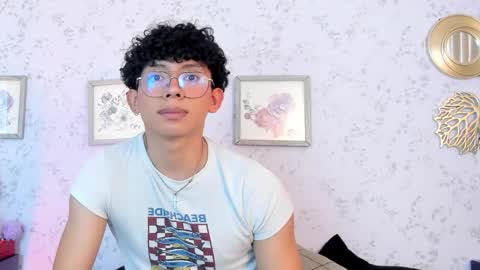 Lyan online show from 03-25-26, 07:42