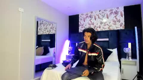 Snapshot of lycan_mushu chatting on 07-19-26, 11:47 Lycan online show from 07-19-26, 11:47