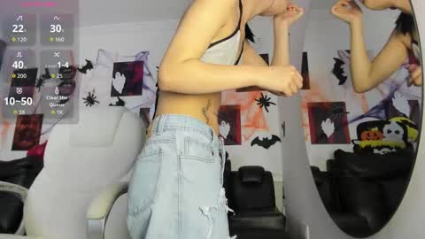  Lycoris  online show from 11-07-25, 08:53