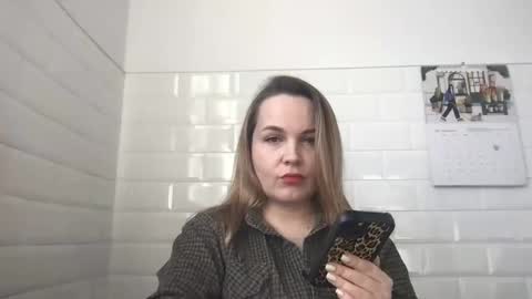 Snapshot of lyeeu25 chatting on 03-06-25, 07:14 Tina online show from 03-06-25, 07:14