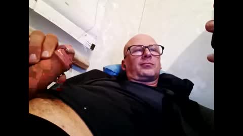 Snapshot of lyelik chatting on 03-02-25, 09:11 Alex online show from 03-02-25, 09:11