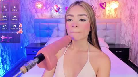 Snapshot of lyen_rae chatting on 02-13-25, 08:03 Lyen Rae online show from 02-13-25, 08:03