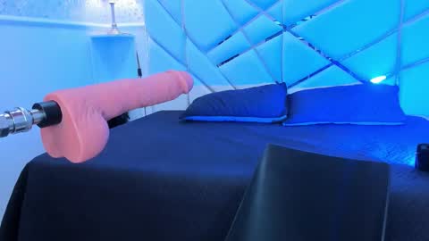 Lyen Rae  online show from 03-22-26, 04:05