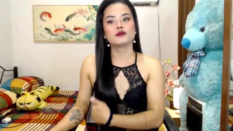 Snapshot of lykalicious88 chatting on 12-14-25, 02:17 QUEEN online show from 12-14-25, 02:17