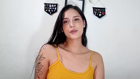 Snapshot of lyla205 chatting on 03-09-25, 03:01 lyla online show from 03-09-25, 03:01