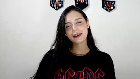 Snapshot of lyla205 chatting on 09-14-25, 03:38 lyla online show from 09-14-25, 03:38