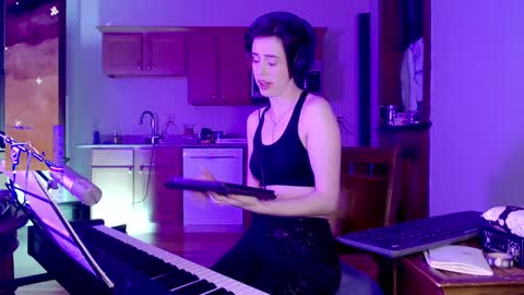 LylacDoll online show from 12-19-24, 01:18