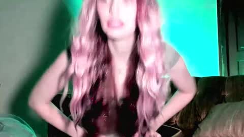 LylacDoll online show from 12-20-24, 01:25