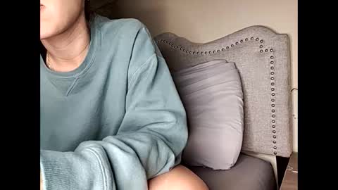 Snapshot of lylajades chatting on 12-03-24, 02:58 Olivia online show from 12-03-24, 02:58