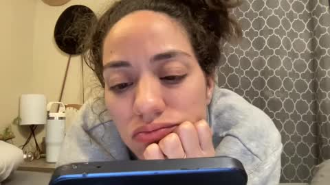 Snapshot of lylajades chatting on 03-02-25, 03:02 Olivia online show from 03-02-25, 03:02