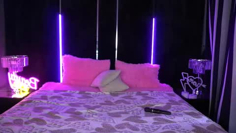 lylanimfa online show from 03-07-25, 06:57