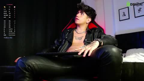 Lyle Bennett Freelance Model online show from 03-06-26, 10:56