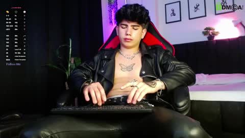 Lyle Bennett Freelance Model online show from 04-11-26, 01:15