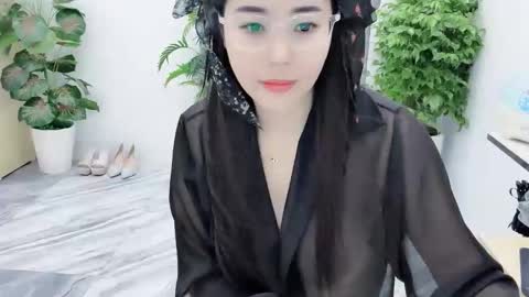 lyly_sweet97 online show from 10-17-25, 02:15