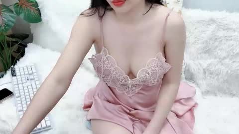 lyly_sweet97 online show from 04-19-26, 11:18