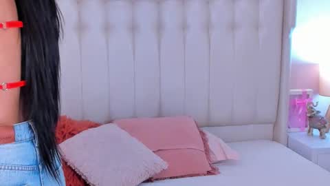 Lyn online show from 10-31-25, 11:22