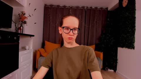 Sara online show from 01-19-25, 04:04