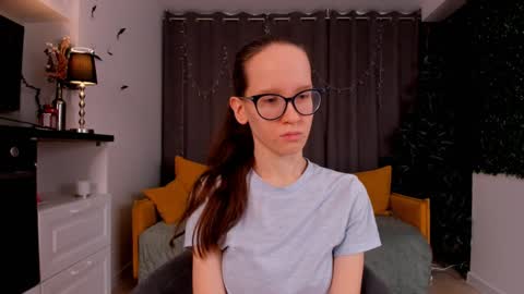 Sara online show from 01-21-25, 04:27