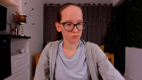 Sara online show from 01-21-25, 10:51