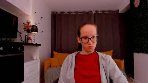 Sara online show from 02-16-25, 07:16