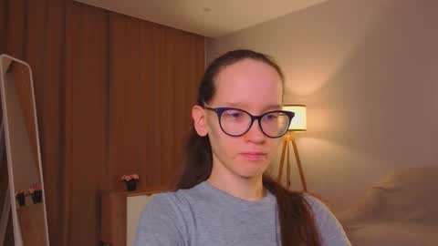 Sara online show from 02-22-26, 04:05