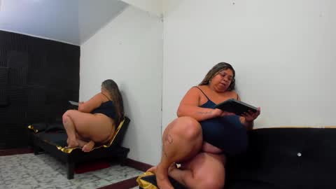 Lynn jonnes online show from 11-26-25, 03:51