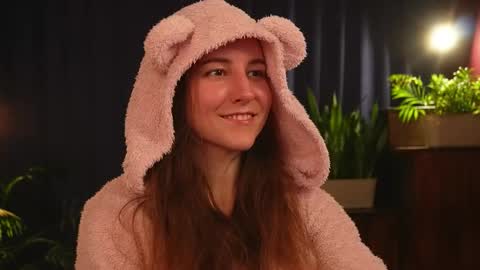 Lynn online show from 11-21-25, 03:11