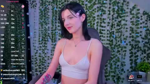 Lynn online show from 07-23-26, 01:58