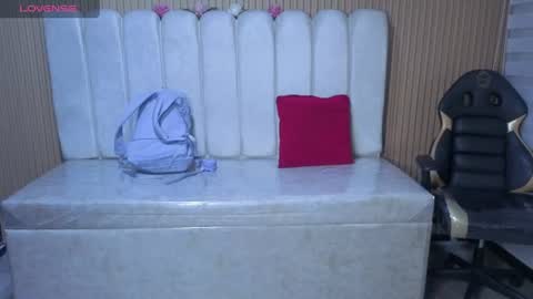 lynn_turner_ online show from 07-25-26, 12:36