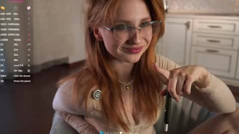 Snapshot of lynnalltop chatting on 05-24-26, 04:17 Natasha online show from 05-24-26, 04:17