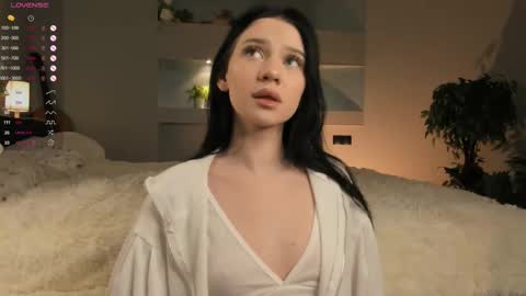 Lola online show from 03-08-25, 05:54