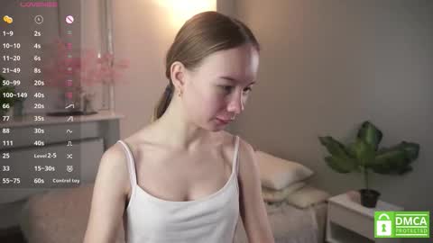 Lola online show from 09-27-25, 05:07