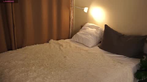 Lola online show from 02-25-26, 05:00