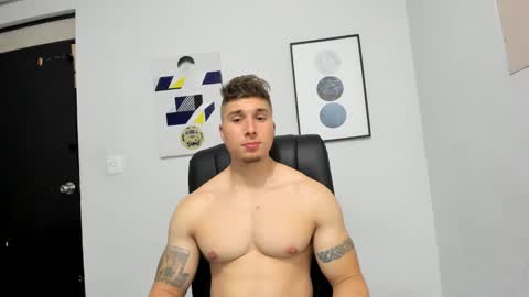 Snapshot of lyonel15 chatting on 12-31-24, 03:34 Lyonel online show from 12-31-24, 03:34