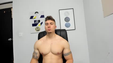 Snapshot of lyonel15 chatting on 12-31-24, 08:12 Lyonel online show from 12-31-24, 08:12