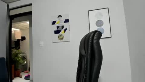 Snapshot of lyonel15 chatting on 03-05-25, 04:02 Lyonel online show from 03-05-25, 04:02