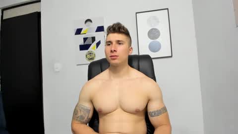 Snapshot of lyonel15 chatting on 03-06-25, 05:33 Lyonel online show from 03-06-25, 05:33