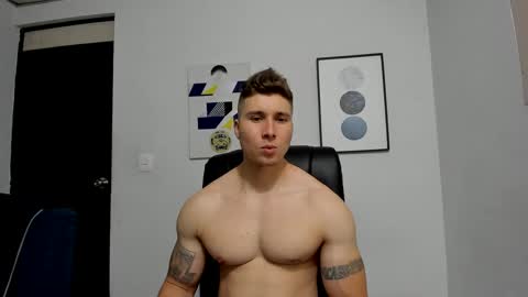 Snapshot of lyonel15 chatting on 09-13-25, 10:53 Lyonel online show from 09-13-25, 10:53