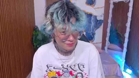 lyra_tay online show from 06-10-26, 07:57