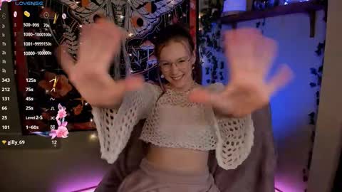 Lyra online show from 10-21-25, 10:38