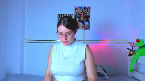 Snapshot of lyracarter chatting on 02-23-26, 09:45 Lyra Carter online show from 02-23-26, 09:45