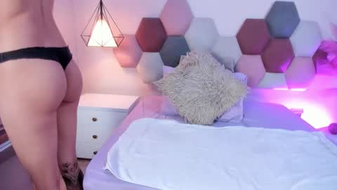 Lyravendrell online show from 02-05-26, 11:59