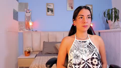 Snapshot of lyzzi_smith01 chatting on 01-08-25, 10:37 Lizzy smith online show from 01-08-25, 10:37