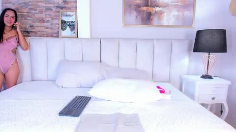 Snapshot of lyzzi_smith01 chatting on 11-12-25, 09:03 Lizzy smith online show from 11-12-25, 09:03