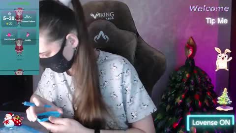 Snapshot of m00n8kiki chatting on 01-14-26, 05:02 Ksu online show from 01-14-26, 05:02